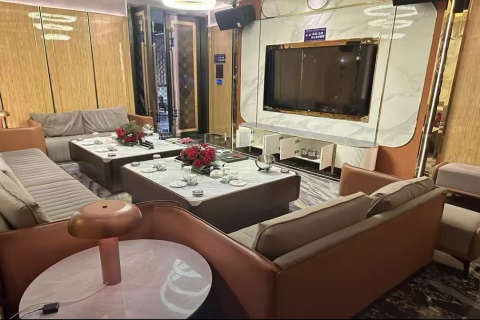 重庆高端夜场招聘,住宿有房补,重庆模特招聘信息